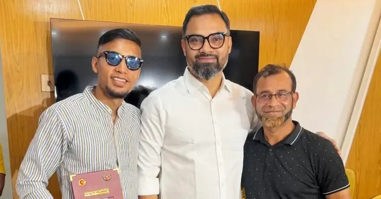 ক্রীড়া প্রতিমন্ত্রীর সঙ্গে জামাল ভূঁইয়া